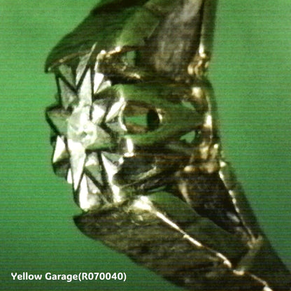 ヴィンテージ イギリス製 9ct ゴールド ダイヤモンドリング “B.BROS”刻印入り（ケース付き）