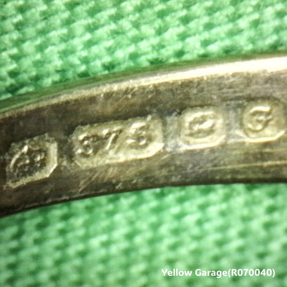 ヴィンテージ イギリス製 9ct ゴールド ダイヤモンドリング “B.BROS”刻印入り（ケース付き）