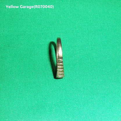 ヴィンテージ イギリス製 9ct ゴールド ダイヤモンドリング “B.BROS”刻印入り（ケース付き）