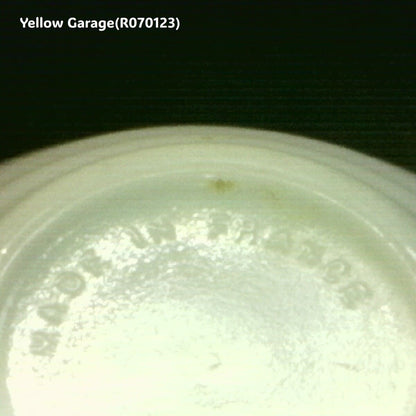 フランス製の乳白色ガラスで作られたヴィンテージのカップ＆ソーサーセット＿底フランス