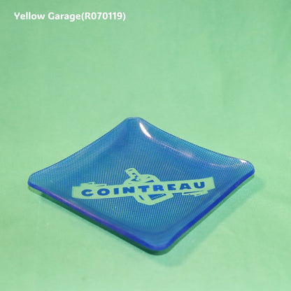 フランスの有名オレンジリキュール「COINTREAU（コアントロー）」のロゴがデザインされたヴィンテージのガラス製トレイ＿全体