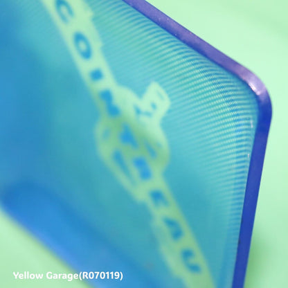 フランスの有名オレンジリキュール「COINTREAU（コアントロー）」のロゴがデザインされたヴィンテージのガラス製トレイ＿角アップ