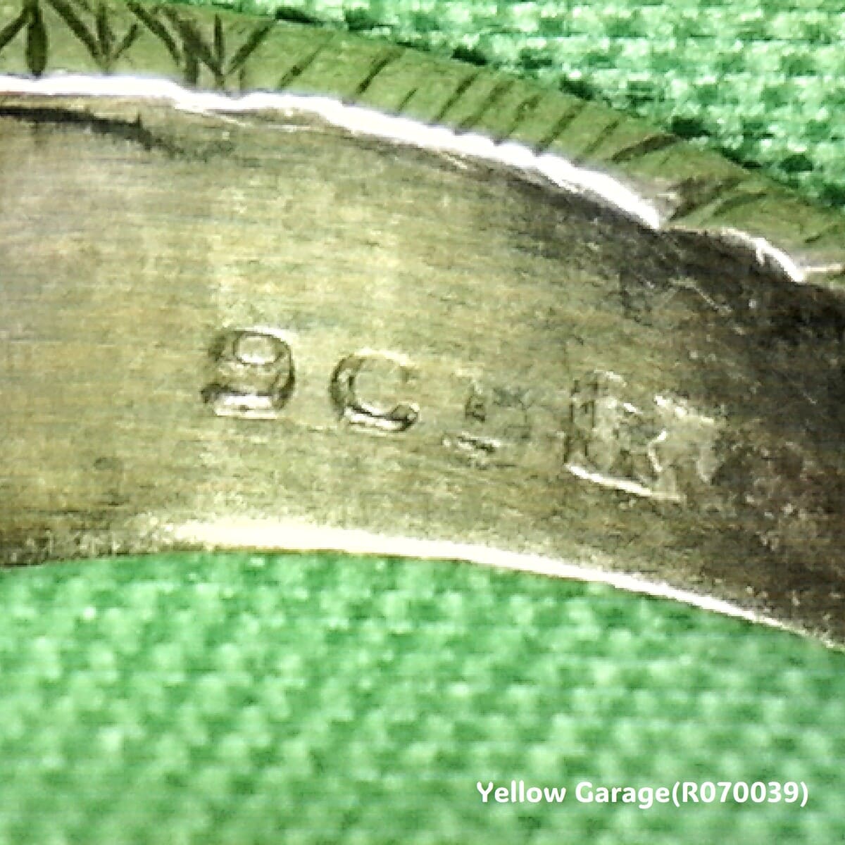 イギリスヴィンテージ 9金「DAD」メンズリング（刻印あり・ケース付き）