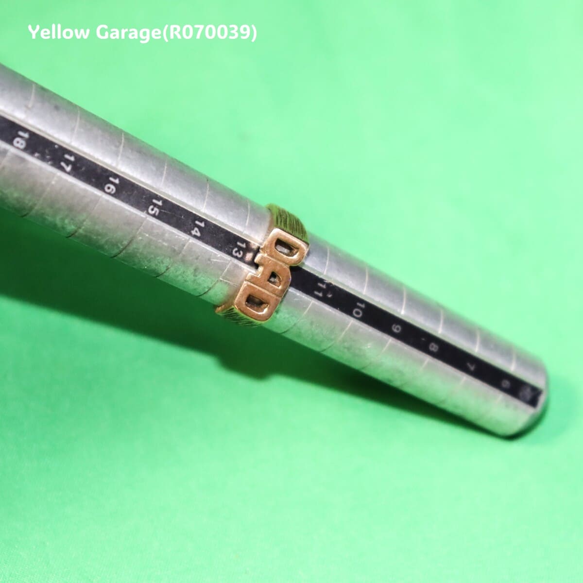 イギリスヴィンテージ 9金「DAD」メンズリング（刻印あり・ケース付き）