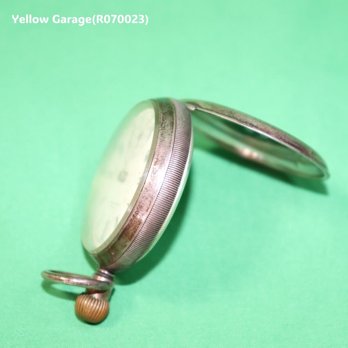 アメリカの精密 × イギリスの銀細工