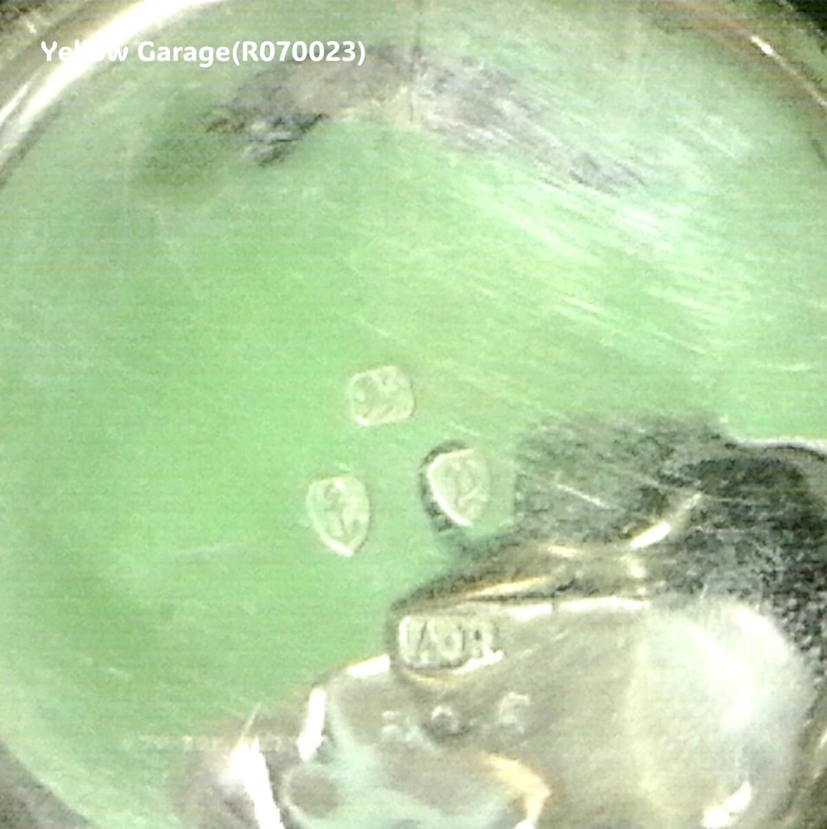 アメリカの精密 × イギリスの銀細工