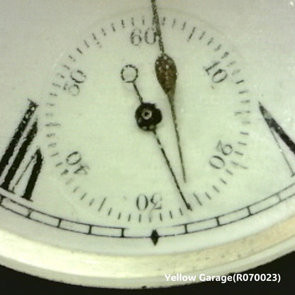 アメリカの精密 × イギリスの銀細工