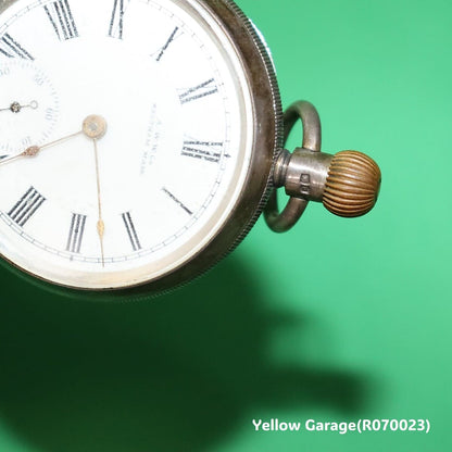 アメリカの精密 × イギリスの銀細工