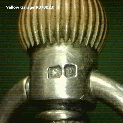 アメリカの精密 × イギリスの銀細工